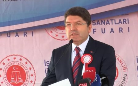 Adalet Bakanı Tunç, AYM'nin yapısında ve yargılama usullerinde değişiklik yapılabileceğini söyledi