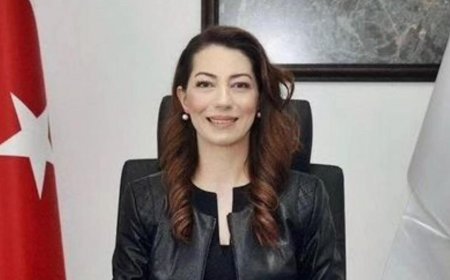 Kemalpaşa Belediye Başkan Yardımcısı Av. Arzu Külahçıoğlu Altıntoz  adaylığını açıkladı