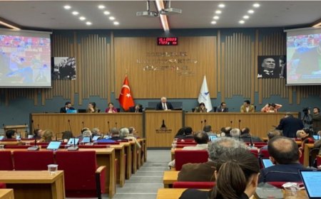 Büyükşehir'de gündem 'karavan': Boztepe'den 'fuhuş' iddiası