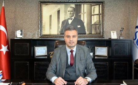 SGK İzmir İl Müdürü Kurt, belediye başkanlığı için yola çıktı!