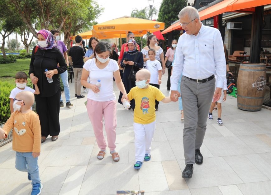 Başkan Tarhan Lösemili Çocukları Unutmadı