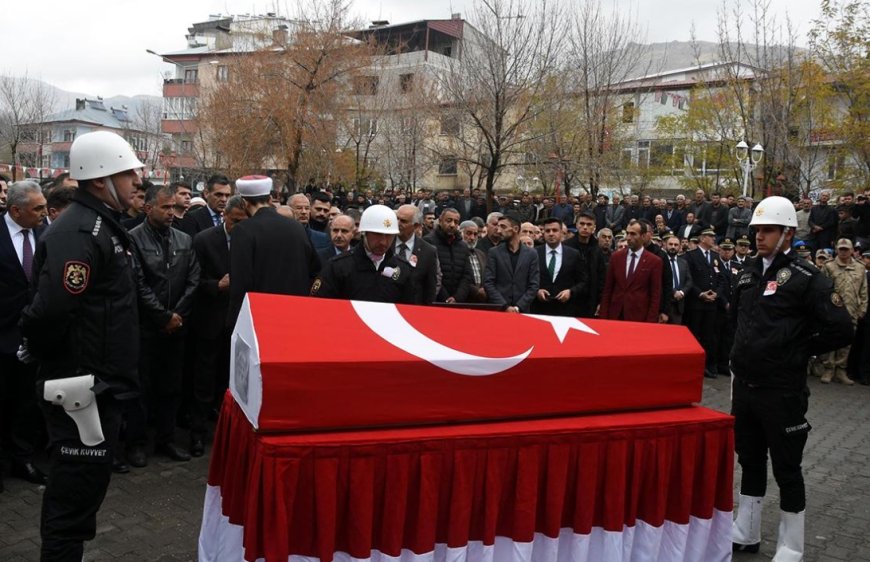 Şehit polis memuru Lütfü Baykar Bitlis'te son yolculuğuna uğurlandı