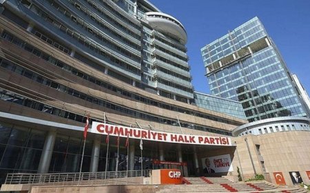 CHP, Yerel Seçimlere Hazırlık İçin 68 Kentte Sahaya İndi: Vekiller Adayları ve Seçmenleri Dinliyor