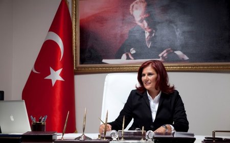 CHP İzmir İçin Sürpriz Aday Arayışında: Öne Çıkan İsim Aydın Büyükşehir Belediye Başkanı Özlem Çerçioğlu