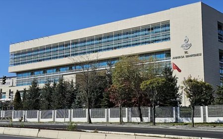 Erdoğan 2024'te AYM'ye üç üye seçecek