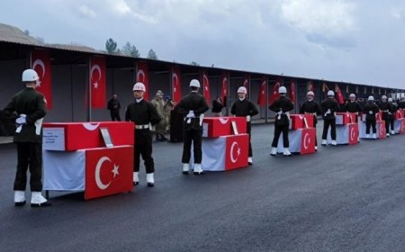Pençe-Kilit Şehitleri Memleketlerine Uğurlandı