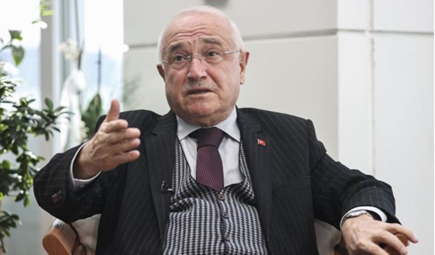 Cemil Çiçek: 'Türkiye ticareten, dinen ve siyaseten kandırılmış insanlar ülkesidir'