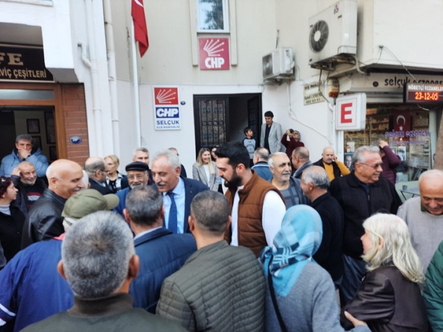 Şerafettin Budak Selçuk'tan aday adayı oldu.