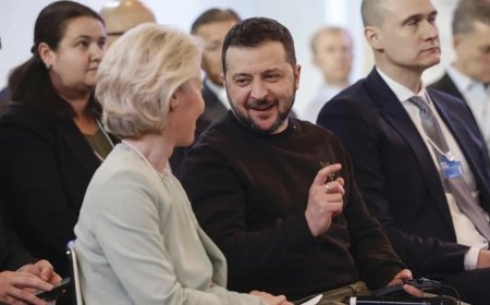 Zelenskiy Dünya Ekonomik Forumu için Davos'ta