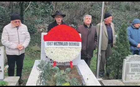 Şehit Teğmen Şenol Kamış'a arkadaşlarından vefa