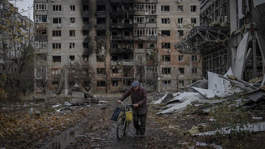 Rus füzesi Kiev'deki askeri hastaneye zarar verdi