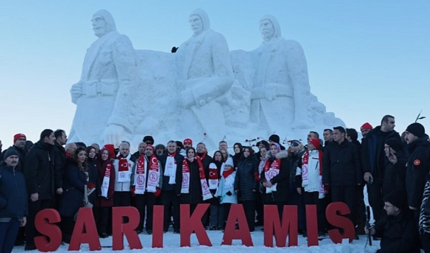 Sarıkamış'ta Şehitler İçin Yapılan Kardan Heykeller Açıldı