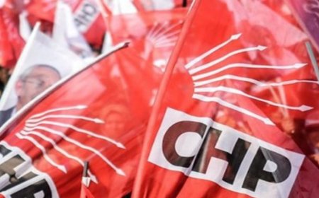 CHP Foça'da Beklenmedik Gelişme: Başkan ve 8 Yönetici İstifa Etti!