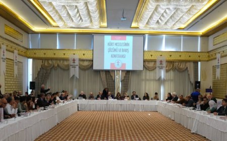 Barış Konferansı başladı: "Akil insanları süreçte Erdoğan değil Abdullah Öcalan önerdi”