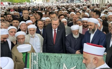 Erdoğan, hayatını kaybeden İsmailağa Cemaati lideri Hasan Kılıç'ın cenazesine katıldı