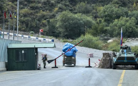 Ermenistan'da öfkeli halk Azerbaycan'a toprak iadesini protesto etti