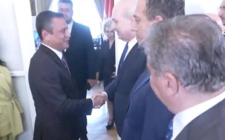 TBMM'de anayasa trafiği; Numan Kurtulmuş ile Özgür Özel bir araya geldi