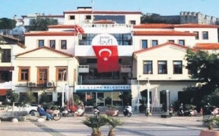 Çeşme  Belediye Başkanı Lal Denizli'nin işi zor!