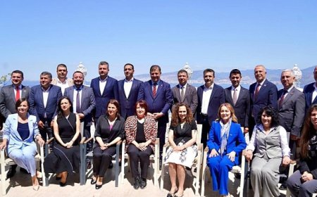 Yeni Başkanlar CHP İzmir'de iç savaş başlattı!