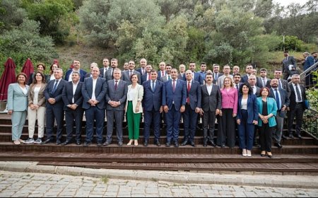 CHP'li  İzmir Belediye Başkanlarının borç  mazereti!