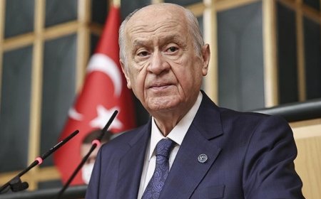 Devlet Bahçeli'den kürsüde 'Esad ile işbirliği' çağrısı, Özgür Özel'e 'yumuşama' resti!