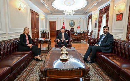 Adalet Bakanı  İzmir Milletvekilleriyle görüştü, Adalet Komisyon Başkanı görevden alındı!