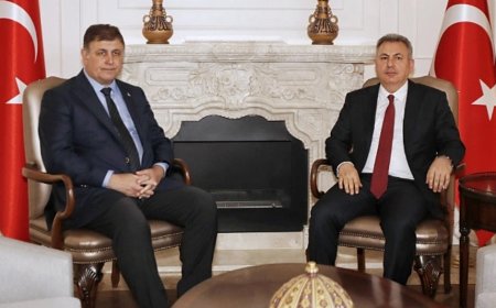 Vali Elban'dan Başkan Tugay'a Cevap Gibi Açıklama: Önceliğimiz İzmir’in Turizm Kenti Olması!
