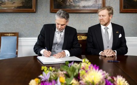 Eski istihbarat başkanı Schoof Hollanda'nın yeni başbakanı
