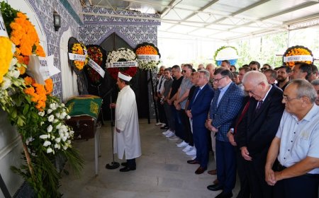 Nükhet Hotar'ın Annesi Fatma Vedia Hotar Son Yolculuğuna Uğurlandı