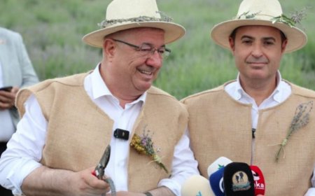 Ahmet Akın'dan İlk Hasat ve Aromaterapi Festivali Coşkusu