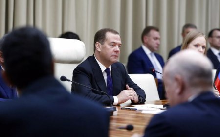 Eski Rusya Devlet Başkanı Medvedev: "Ukrayna'nın NATO'ya katılması savaş anlamına gelir"