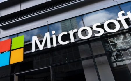 Dünya genelindeki Microsoft kullanıcıları bankaları, hastaneleri, havayollarını ve medyayı etkileyen yaygın kesintiler bildiriyor