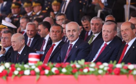 Siyaset Kıbrıs'ta birlik görüntüsü verdi