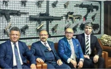 Adliyede silahlarla poz verdi... Gündemden düşmüyor