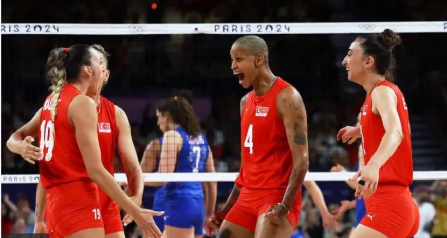 Paris 2024: Türkiye voleybolda ilk rakibi Hollanda'yı 3-2 mağlup etti