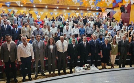 AKP Tunceli'de 'Toplantı' Krizi: İl Başkanına Tepkiler Çığ Gibi