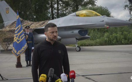 Zelenskiy: Ukrayna İlk Partisi F-16 Savaş Uçaklarını Teslim Aldı