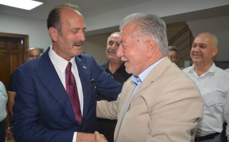 MHP İzmir'de Siyaset Sahnesinde: Tamer Osmanağaoğlu'nun İESOB Ziyareti Erken Seçim Sinyali mi?