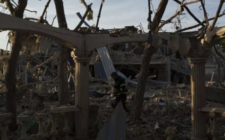 Rusya'nın Ukrayna'da Bir Otele Düzenlediği Hava Saldırısında İki Gazeteci Yaralandı