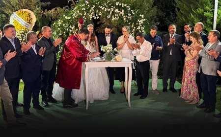 İzmir Siyasetini Buluşturan Nikah: Hale Halime Erdoğan ve Ertuğrul Yıldırım'ın Düğünü