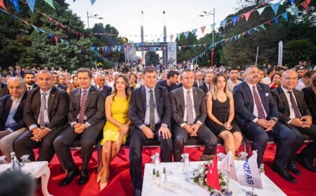 CHP Genel Başkanı Özgür Özel İzmir'den Erken Seçim Mesajı Verdi:  Yolun Sonu Göründü