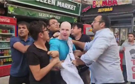 İzmir'de ABD Askerine Çuval Eylemi: Anti-Emperyalizm mi, Sadece Gösteriş mi?