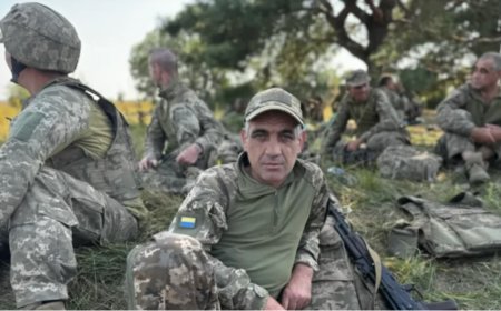 Ukrayna'da Cepheye Takviye Baskısı Artıyor: 40'lı ve 50'li Yaşlardaki Erkekler de Silah Altında