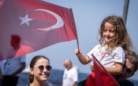 İzmir, 9 Eylül Kutlamalarına Hazır: Kurtuluşun 102. Yılı Coşkuyla Kutlanacak