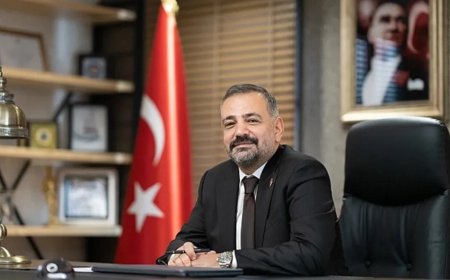 İzmir Milletvekilleri Nerede Oturuyor? CHP ve AK Parti'den Tartışmalı Açıklamalar