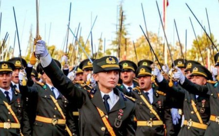 AKP Sözcüsü Ömer Çelik’ten Teğmenlerin Yeminine Dair Açıklama: Disiplinsizlik İçin Soruşturma Açılıyor
