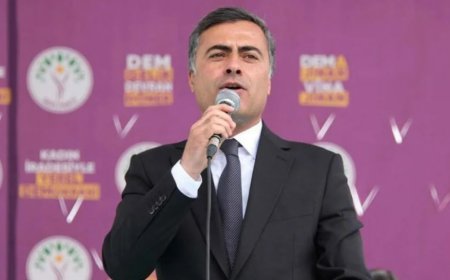 Abdullah Zeydan: Van’ın Geleceğini Şekillendiren Mimardan Siyaset Sahnesine Güçlü Bir Lider