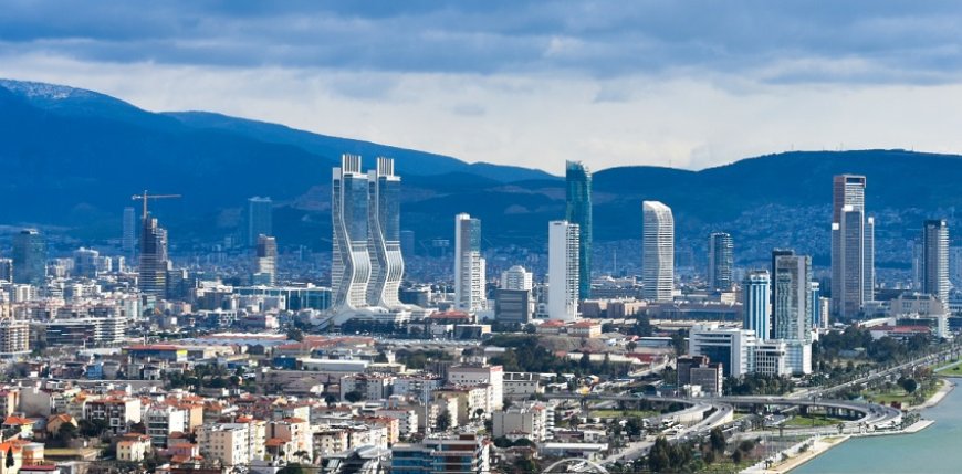 İzmir: Ege’nin İncisi mi, Sorunlar Yumağı mı?