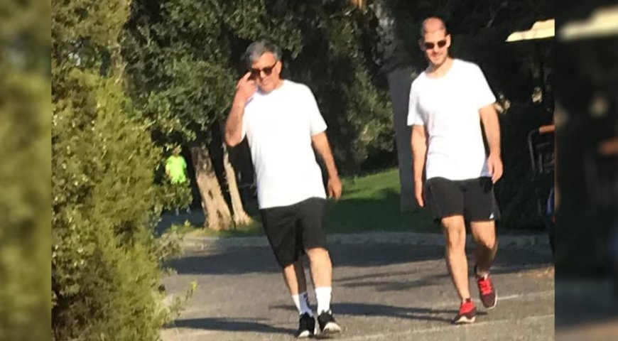 11. Cumhurbaşkanı Abdullah Gül Bodrum’da Oğlu Ahmet Münir Gül ile Görüntülendi