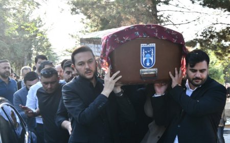AK Parti Gençlik Teşkilatı Betül Önderoğlu’nu Son Yolculuğuna Uğurladı